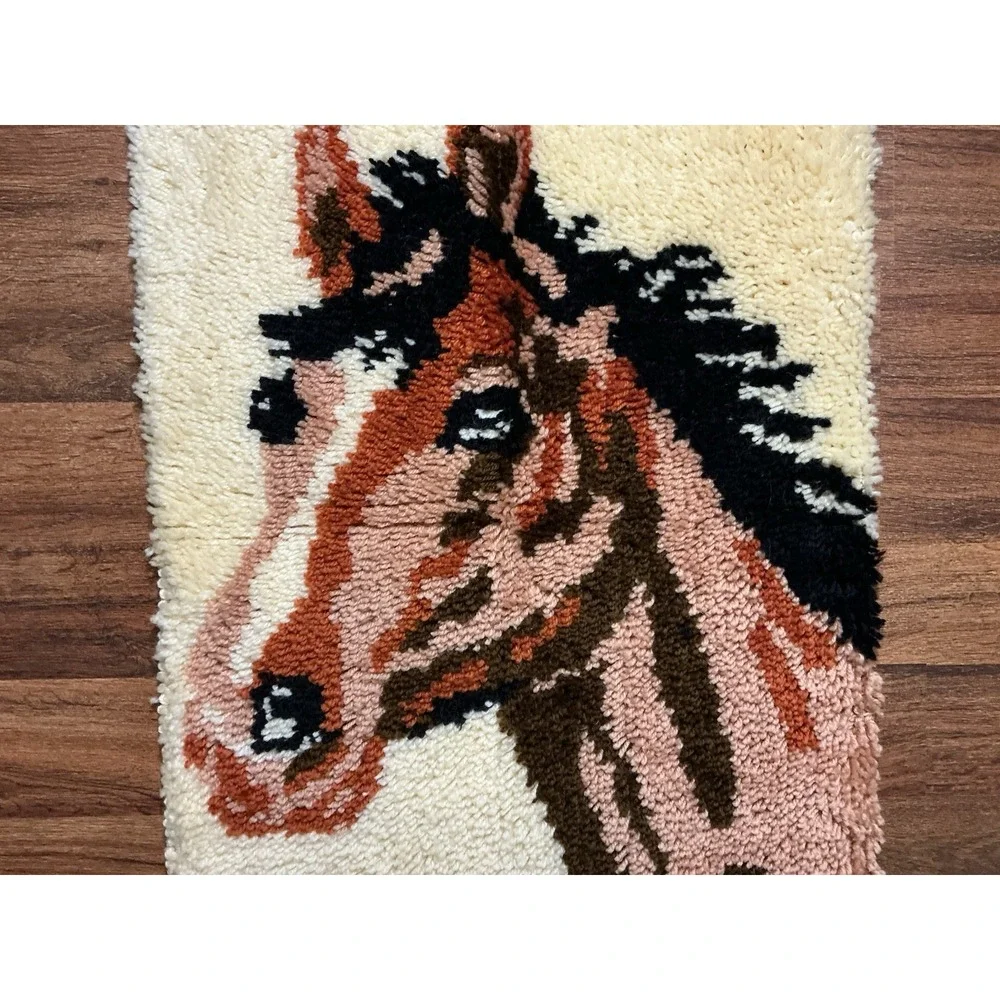 Vintage 1970s CHAMPION Horse Latch Hook Rug Wall Hanging 27